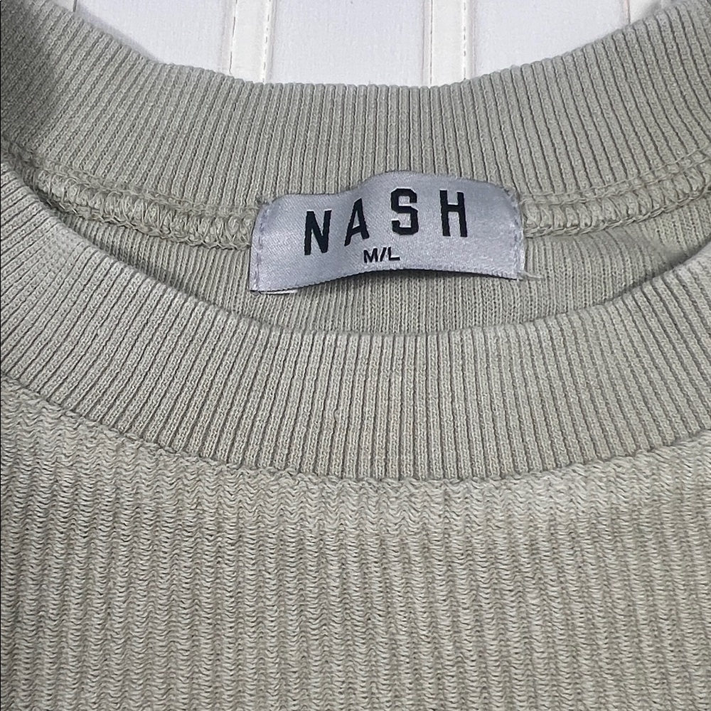 NASH Collection Ribbed Crewneck - Picture 2 of 5